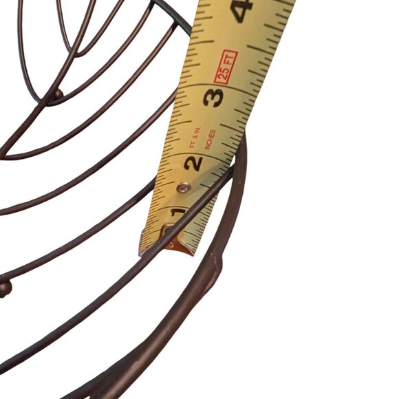 Metal Leaf Shape Basket - Picture 4 of 5